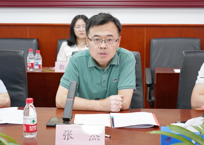 《2025年货车司机从业状况调查报告》发布会暨第十期现代物流与供应链智库论坛在京召开(图3)