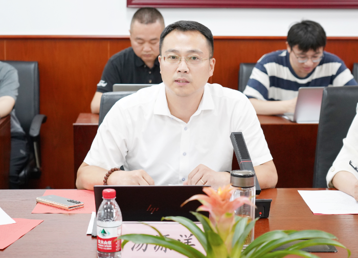 《2025年货车司机从业状况调查报告》发布会暨第十期现代物流与供应链智库论坛在京召开(图7)