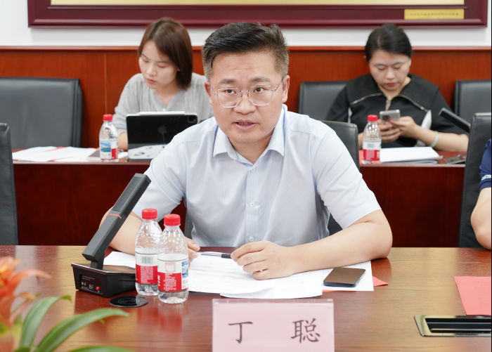 《2025年货车司机从业状况调查报告》发布会暨第十期现代物流与供应链智库论坛在京召开(图10)