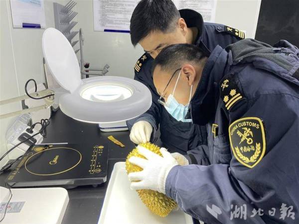 国际货邮吞吐量同比增长138%拉动全省外贸增长61%花湖国际机场让全球生鲜飞入万家(图2)