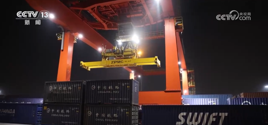 迈向“十五五”美丽图景·一线见闻“硬核”支撑发力“钢铁驼队”加速启程(图6)