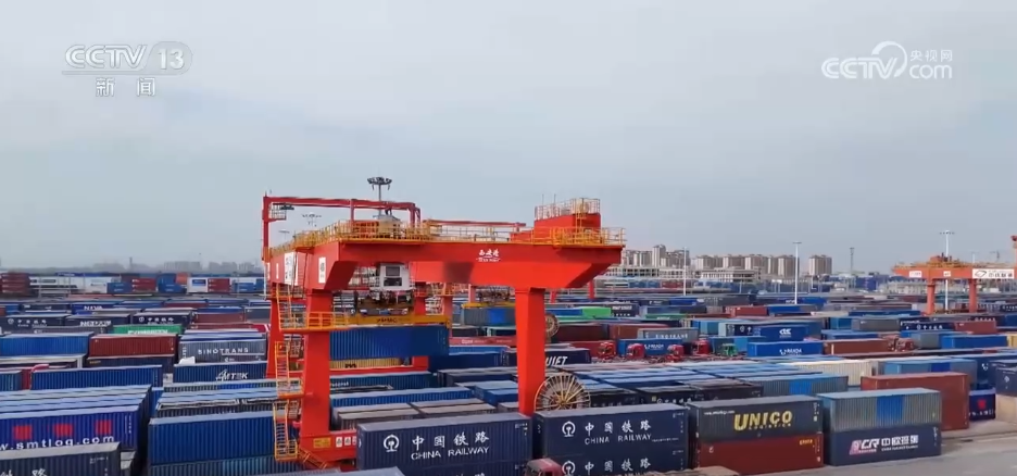 迈向“十五五”美丽图景·一线见闻“硬核”支撑发力“钢铁驼队”加速启程(图12)