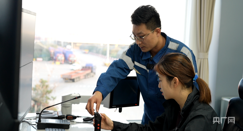 行进的海岸线D+AI赋能全球航线枢纽“蓝色动能”连刷世界纪录(图2)