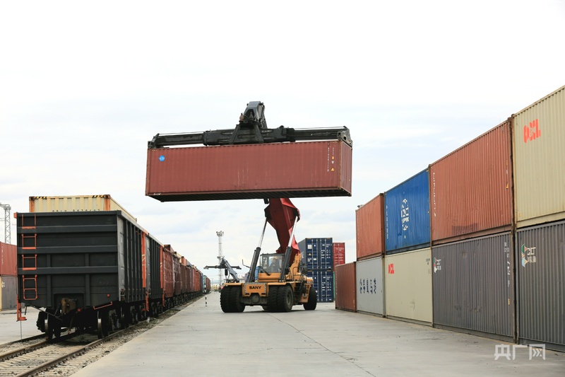 奋进内蒙古·发展有底气丨草原坦途通衢北疆(图2)