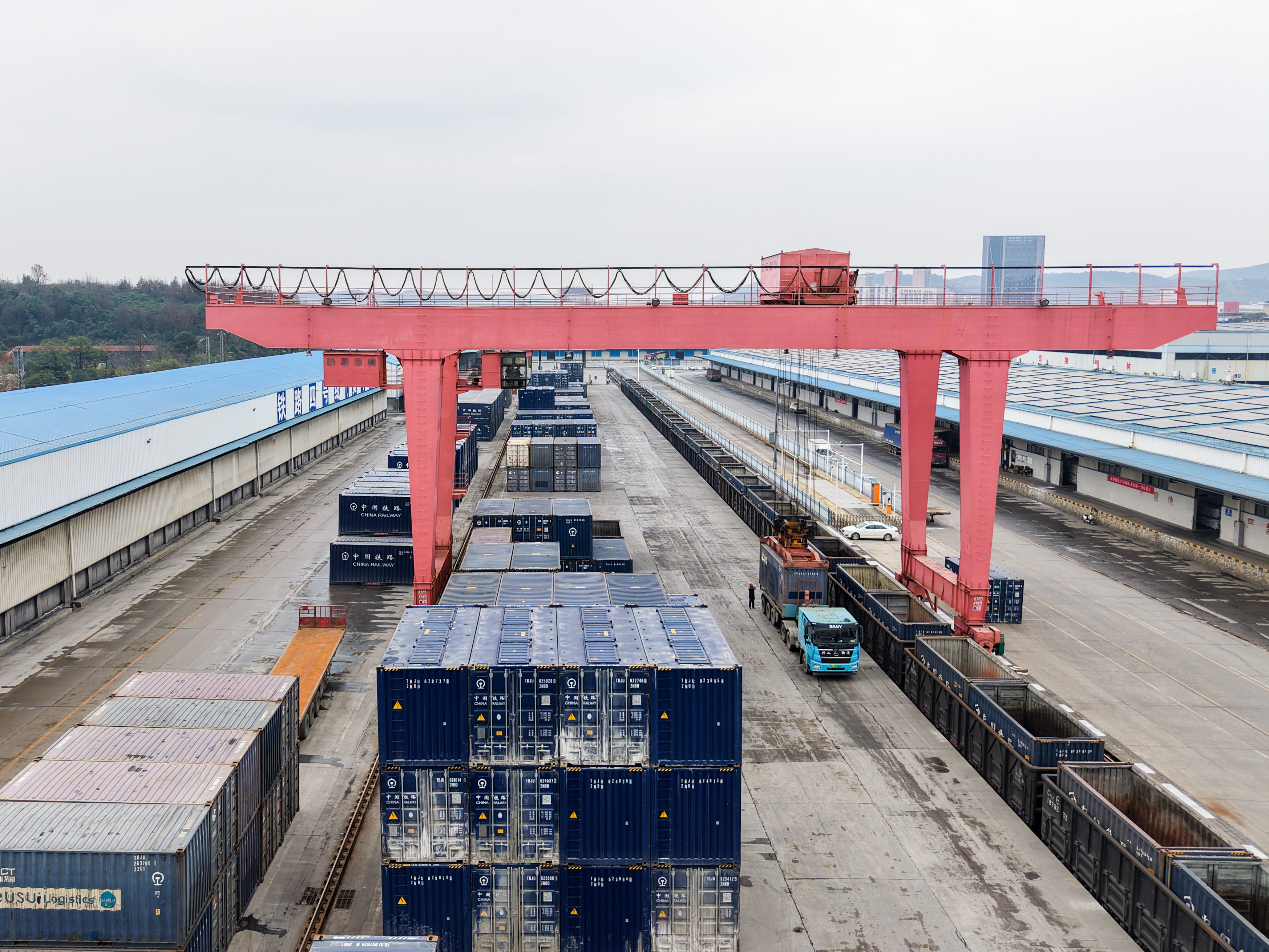 年终盘点丨一座陆港的新故事(图2)