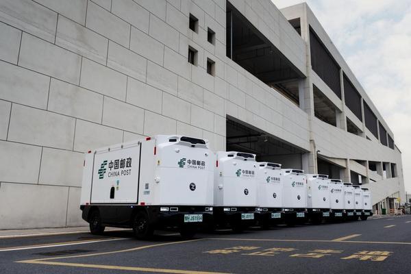 邮政无人车亮相人民日报“十五五”MV沉淀着“隐形冠军”九识智能的5年奋斗(图2)