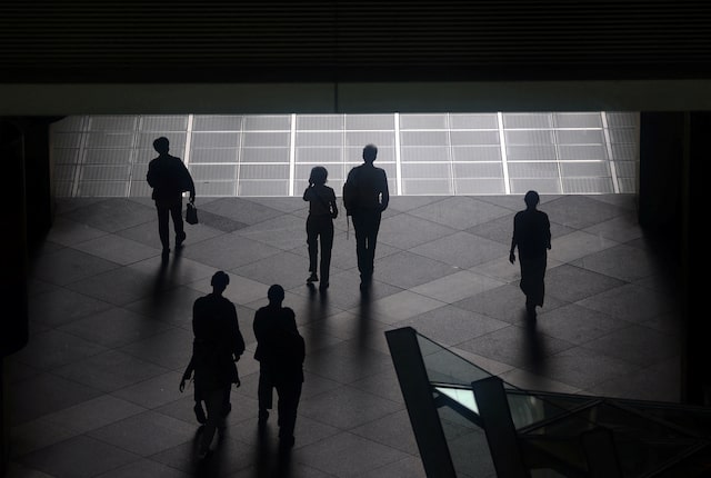 留人还是生存?人手短缺逼出日本史诗级加薪中小企业处境愈发艰难(图1)